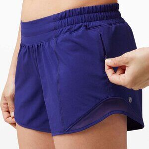 Lululemon Hotty Hot Short II *Long 4" Size 6